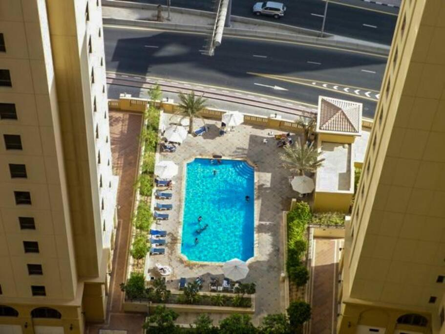 La Buena Vida Holiday Homes - Beach Front Very Spacious, Luxe And Modern 3 Bedroom With Full Kitchen In Jbr , 3 Min To The Jbr Beach Dubai Marina And Tram Station Luaran gambar