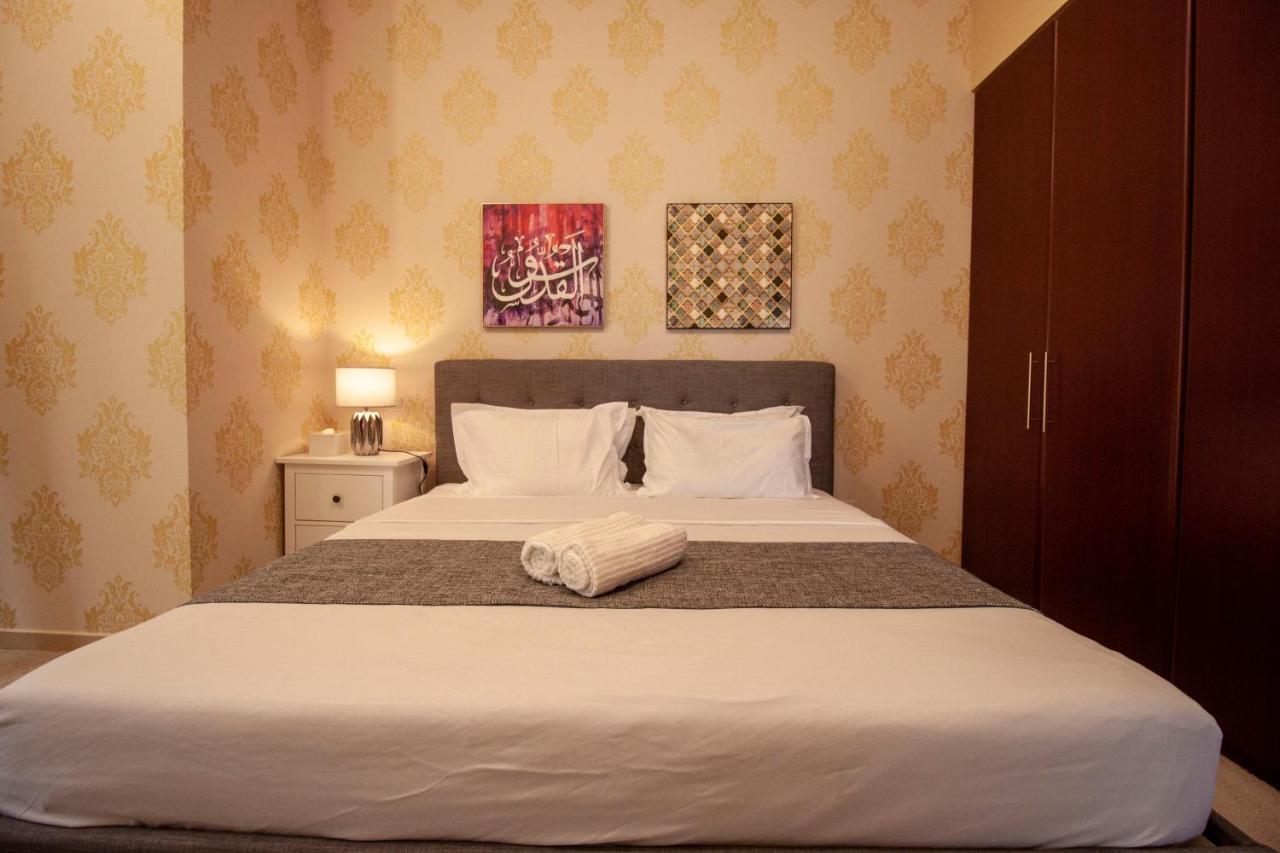 La Buena Vida Holiday Homes - Beach Front Very Spacious, Luxe And Modern 3 Bedroom With Full Kitchen In Jbr , 3 Min To The Jbr Beach Dubai Marina And Tram Station Luaran gambar