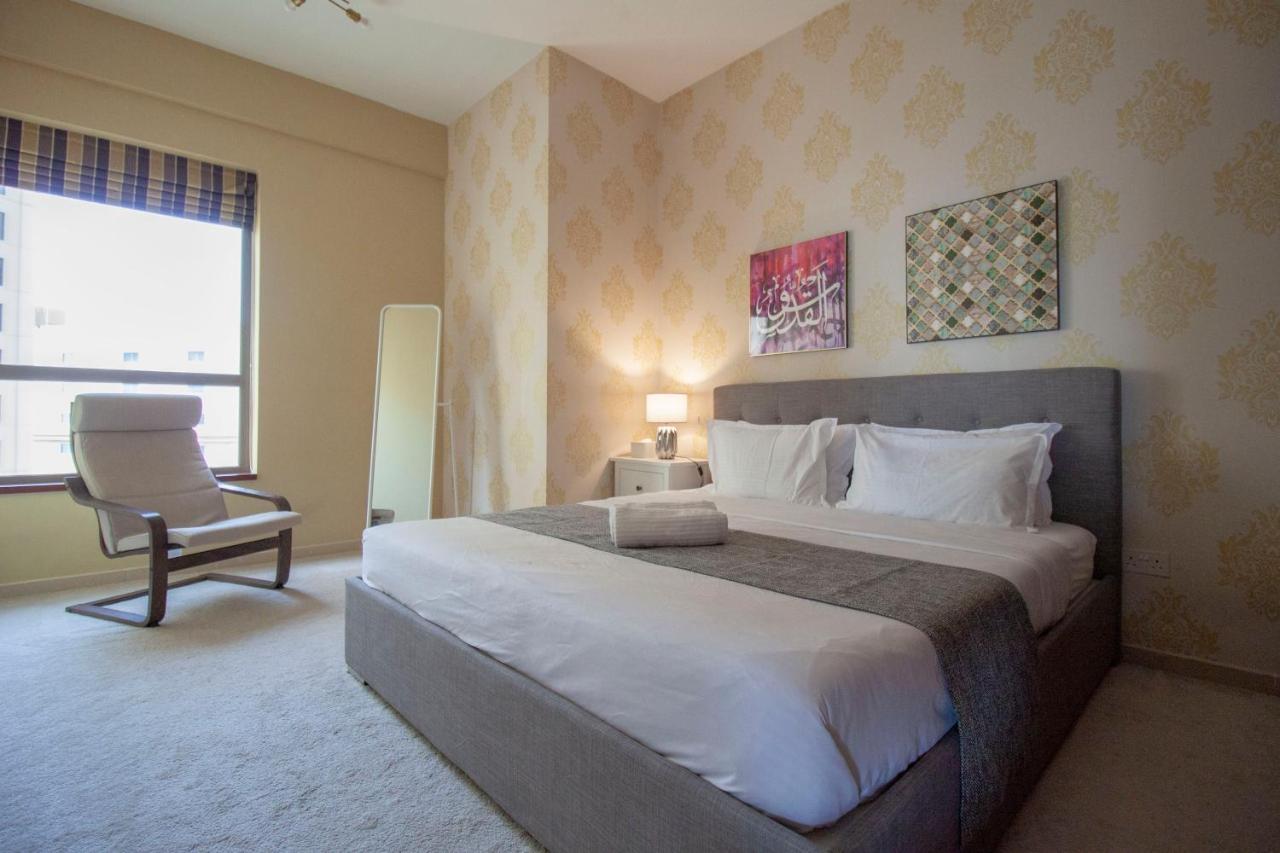 La Buena Vida Holiday Homes - Beach Front Very Spacious, Luxe And Modern 3 Bedroom With Full Kitchen In Jbr , 3 Min To The Jbr Beach Dubai Marina And Tram Station Luaran gambar