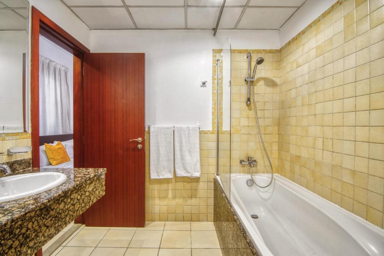 La Buena Vida Holiday Homes - Beach Front Very Spacious, Luxe And Modern 3 Bedroom With Full Kitchen In Jbr , 3 Min To The Jbr Beach Dubai Marina And Tram Station Luaran gambar